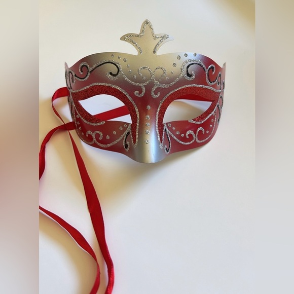 Venetian Masquerade Mardi Gras Mask - Picture 2 of 3